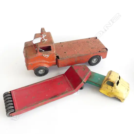 2 VINTAGE TIN TOY TRUCKS 1FRONT WHEELS MISSING L480 & 350MM