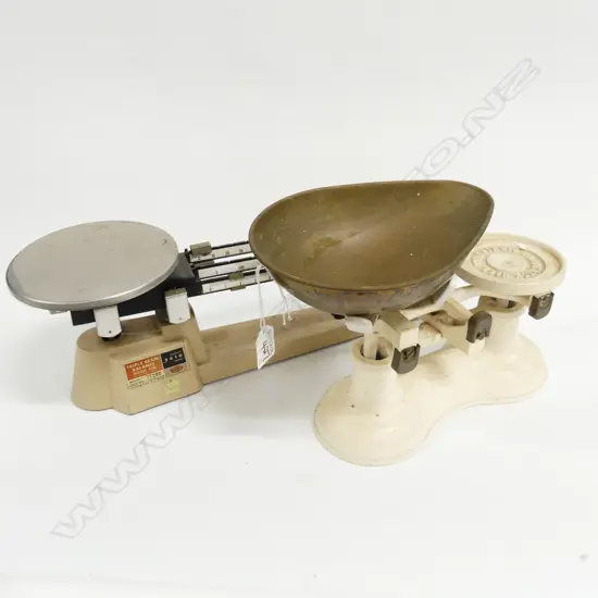 2 VINTAGE SCALES; OHAUS TRIPLE BEAM BALANCE & FREDERICK HILL B'HAM W.450mm