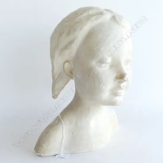 MONA MALCOLM (NZ 1913-1996) ‘HEAD OF A GIRL,’ (C1940) PLASTER, H 325MM