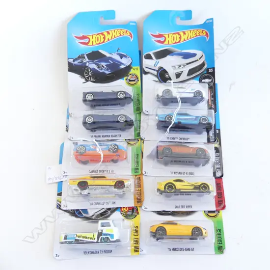 10 UNOPENED HOT WHEELS DIE CAST CARS