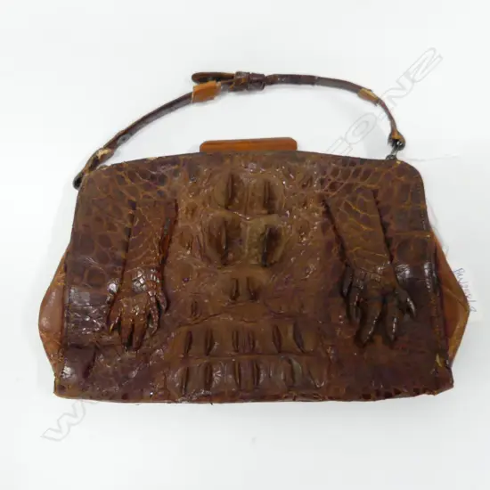 CROCODILE HANDBAG 220x150mm