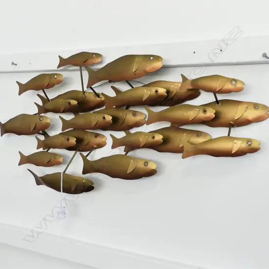 CUT-OUT METAL SCHOOL OF FISH GILDED. L.690mm