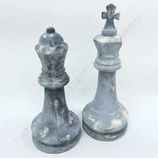 PR LG PLASTER CHESS PCES; KING & QUEEN H.600mm