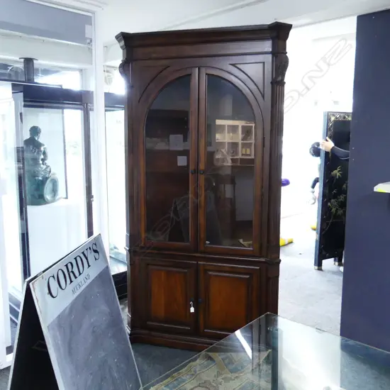 LG 2 PART CORNER CUPBOARD