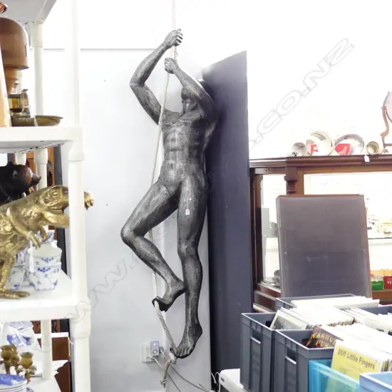 LIFE SIZE METAL MAN CLIMBING ROPE H.2100mm