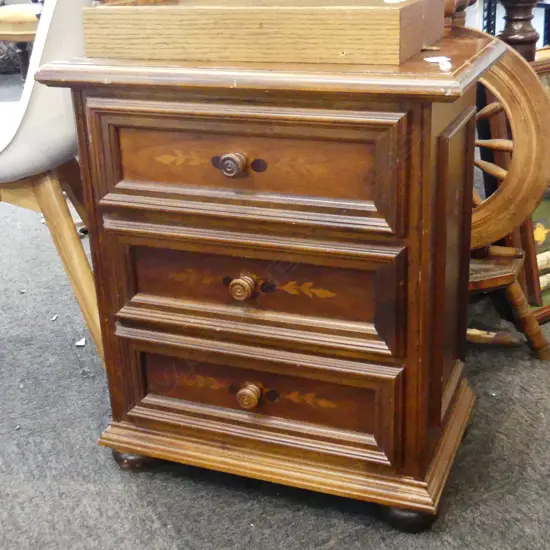 BEDSIDE CHEST 3 INLAID DRAWERS some scuffing 555 x 320 x 620mm