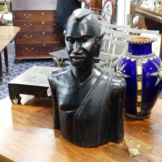 CARVED WOODEN AFRICAN BUST H.490mm