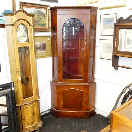 2 PART CORNER CUPBOARD 550x550x1970mm