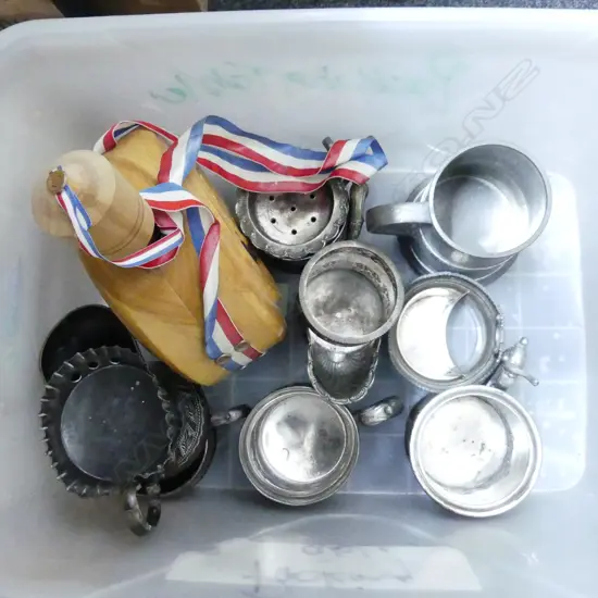 LOT ASST E.P SHAVING MUGS/ TANKARD AND WOODEN WINE FLASK
