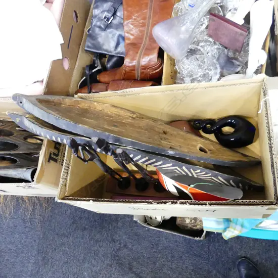 BOX ETHNIC ITEMS INCL MASK, PNG MASKS, FAN, ETC..