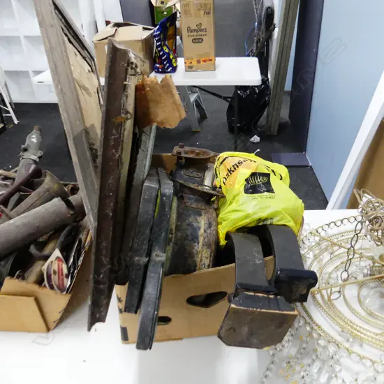 BOX LOT PR OLD HEADLIGHTS, XMAS LIGHTS ETC