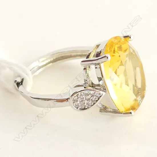 LG YELLOW ZIRCON & 925 SILVER DRESS RING SIZE O