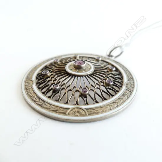 935 SILVER & ENAMAL PENDANT SET WITH PINK STONES MAKERS MARK ND W50MM