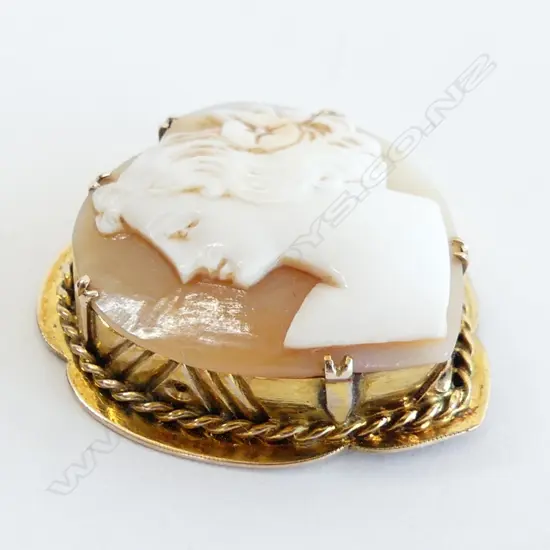 9CT GOLD CAMEO PENDANT, NO BAIL 7GMS