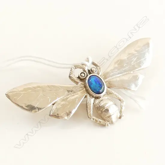 SILVER MOTH BROOCH w. OPAL DOUBLET W.60mm 10 GRAMS