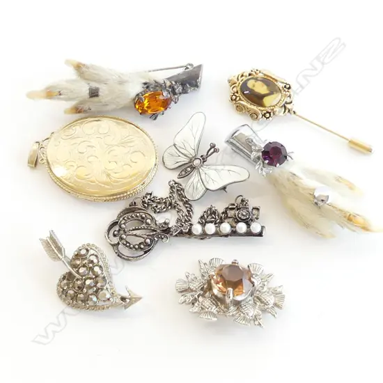BAG ASST BROOCHES INCL GOLD PLATED STG SILVER LG LOCKET, SCOTTISH CLAW BROOCHES ETC..