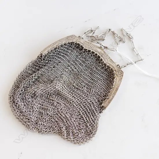 C1900 USA SILVER CHAIN PURSE