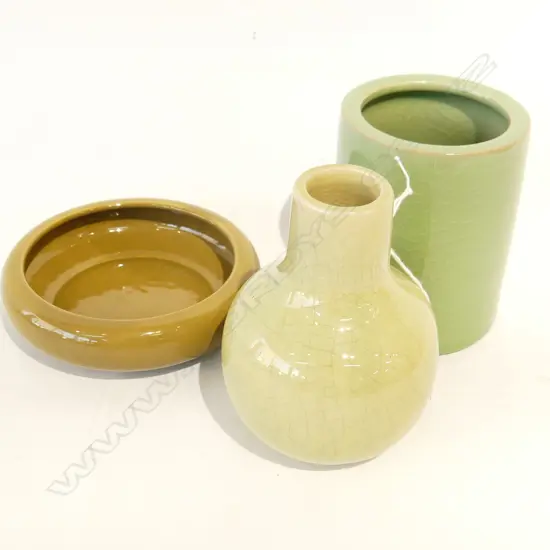 3 PCES CHINESE CELADON; BRUSH POT, WATER POT & WASHER H.110mm