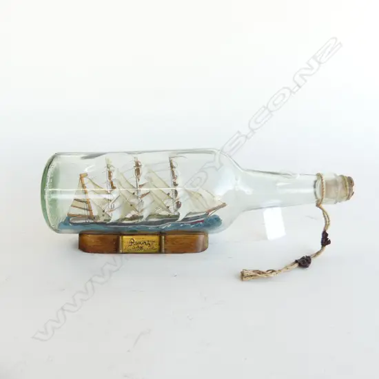 SHIP IN A BOTTLE L.285mm