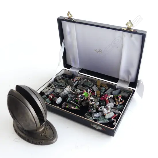 BRONZE ALLBLACK NUMBERED EDITION PLACE HOLDER  BOXED  H80MM L90MM  WITH BOXED COLLECTION MINI LEAD  MILITRY  TOYS 