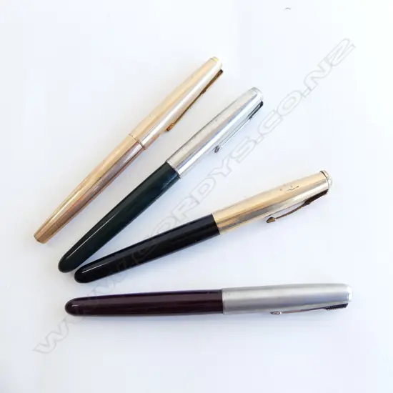 4 VINTAGE PARKER FOUNTAIN PENS