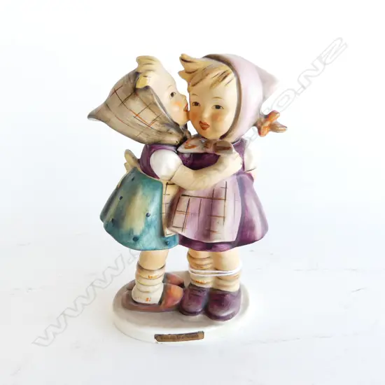 VINTAGE HUMMEL FIGURINE 'TELLING HER SECRET' STAMP W GOEBEL W. GERMANY 1948 190/0 H. 135MM