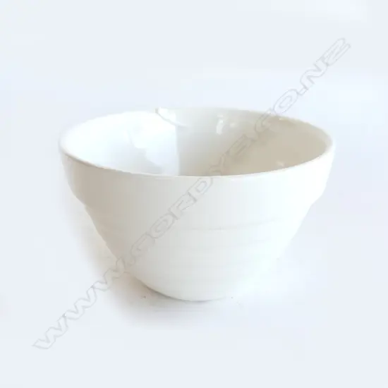 SM CROWN LYNN MIXING BOWL, DIA 130MM  IN MINT CONDITION 
