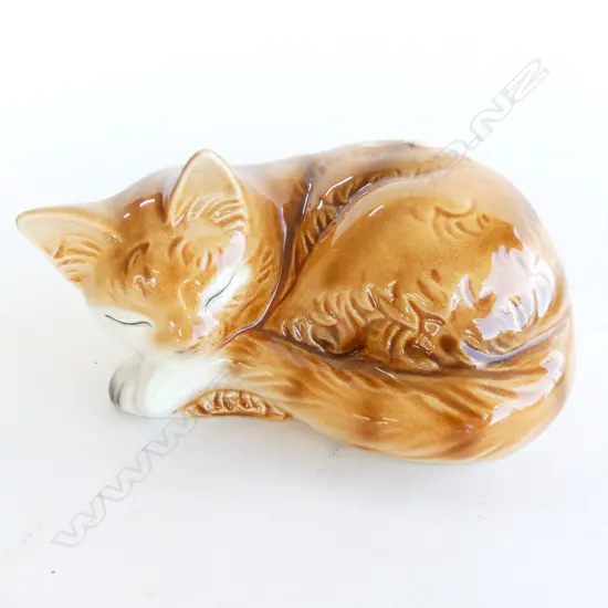 GOEBEL SLEEPING GINGER CAT W.140mm