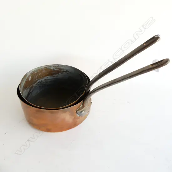 2 LG VINTAGE COPPER POTS 250mm dia