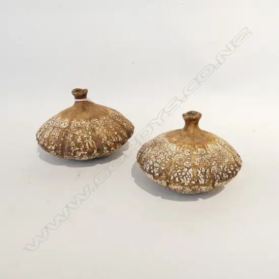 2 UNMARKED NZ STUDIO POTTERY VASES - LEN CASTLE? 140 / 120mm dia