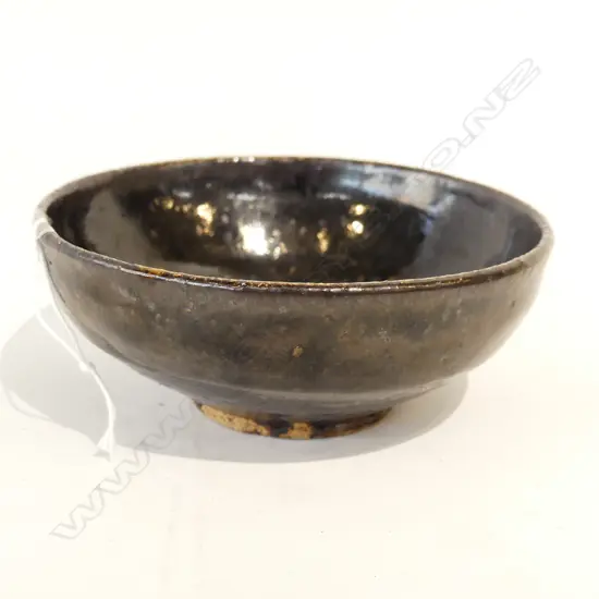 TENMOKU GLAZED STUDIO POTTERY BOWL PROBABLY MADE @ Driving Creek Dia.127mm. 