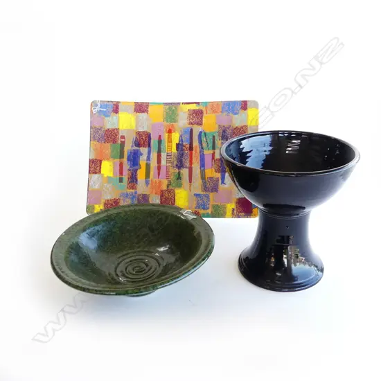 LG TEMUKA POTTERY PLATTER (420 X 290MM) SUNNYVALE POTTERY LG VASE (H.255MM) + KORU BOWL SIG. 'RL' (DIA 290MM)