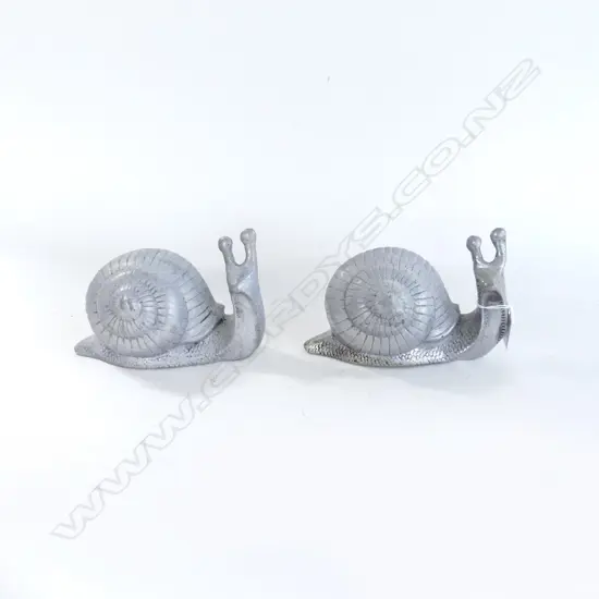 2 SILVER METAL GARDEN SNAILS L.180mm
