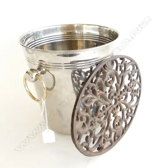 OVAL CAST IRON POT STAND TRIVET 250x185mm + LG CHAMPAGNE BUCKET H.215mm