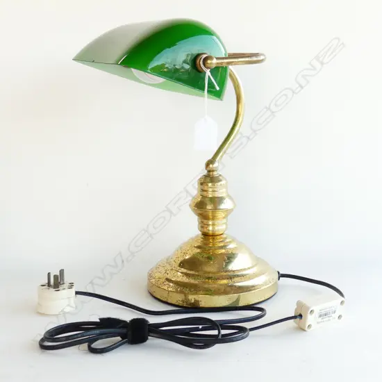 BANKERS LAMP w. GREEN GLASS SHADE (minor chips) H.350mm