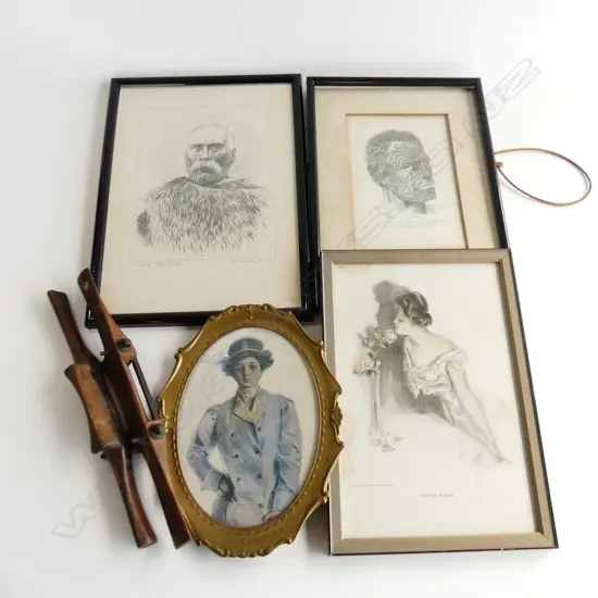 SMALL BOX 2 WOOD SHAVERS & 4 PRINTS 2 OF MAORI CHIEFS  H290 W210MM