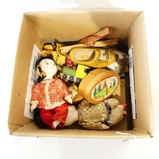 BOX ASST VINTAGE TOYS INCL STRING PUPPET ETC.