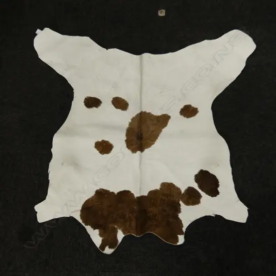 SMALL COW HIDE RUG 900x1000mm