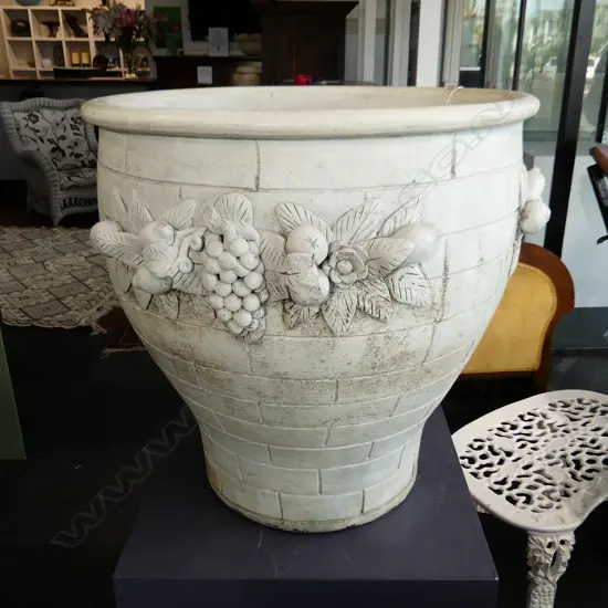LARGE COMPOSITE GARDEN POT H.580mm / 600mmm dia