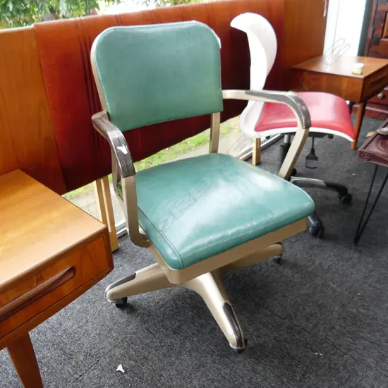 AMERICAN INDUSTRIAL TANKER-STYLE OFFICE CHAIR