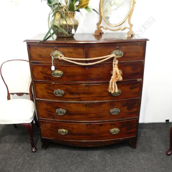 GEORGIAN MAHOGANY BOW FRONT CHEST OF DRAWERS - SOME FAULTS 1060x550x1160mm