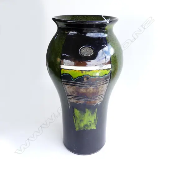 LG MORRIS & JAMES GREEN FLOOR VASE H.550mm