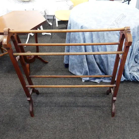 WOODEN TOWEL RAIL L850MM