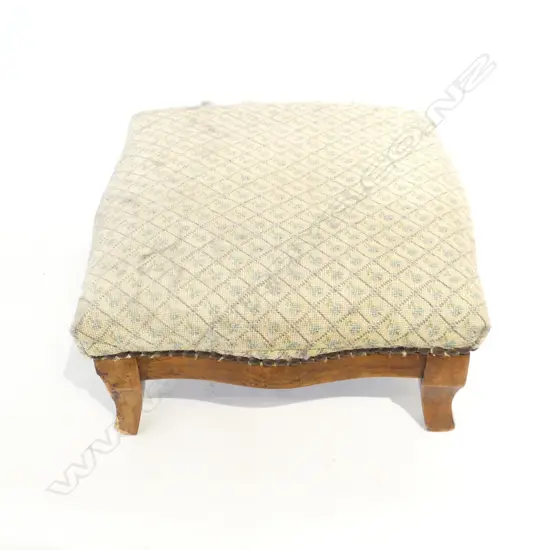 SQUARE NEEDLEWORK FOOT STOOL 320x320x140mm