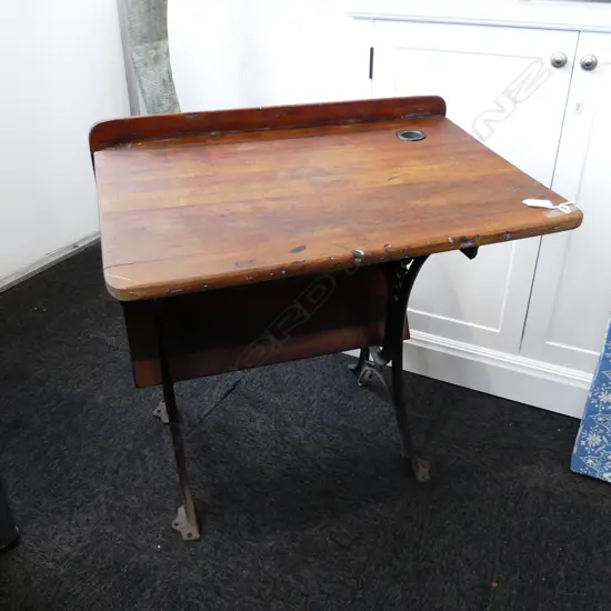 ANTIQUE SCHOOL DESK W.605mm
