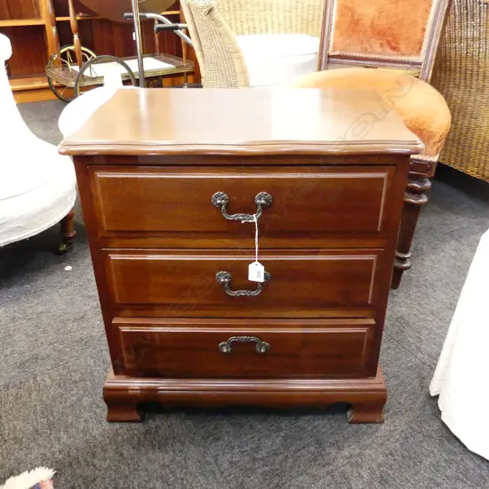 GEORGIAN STYLE BEDSIDE DRAWERS 530x335x555mm