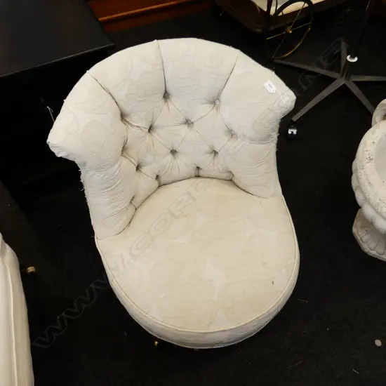 BUTTON BACK LOW BEDROOM CHAIR