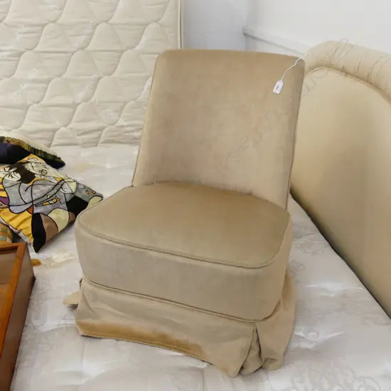 BEDROOM CHAIR