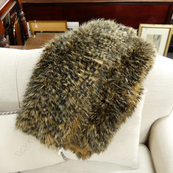 LG FAUX FUR BLANKET 1200x1400mm