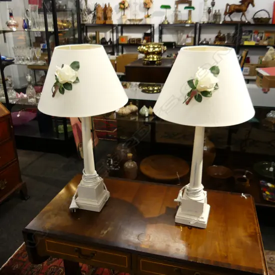 PR TALL WHITE COLUMN LAMPS H.700mm - EUNICE TAYLOR